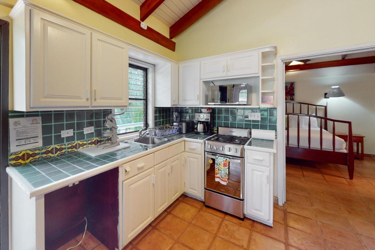 Condo #27 @ Beachside Villas Dangriga Bagian luar foto
