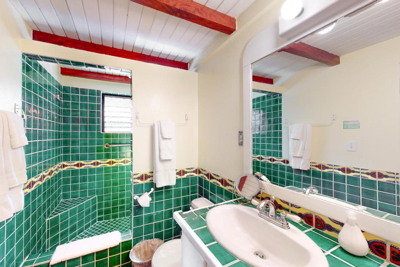 Condo #27 @ Beachside Villas Dangriga Bagian luar foto