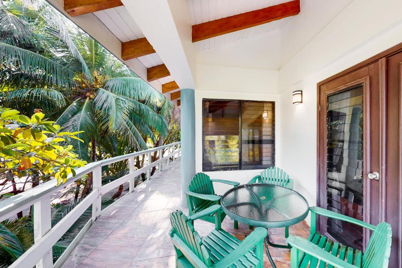 Condo #27 @ Beachside Villas Dangriga Bagian luar foto